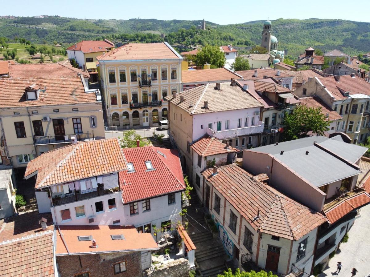 Honey I'M Home Apartments Veliko Tărnovo Esterno foto